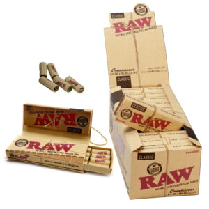 RAW CLASSIC CONNOISSEUR 1 1/4 + PRE-ROLLED TIPS